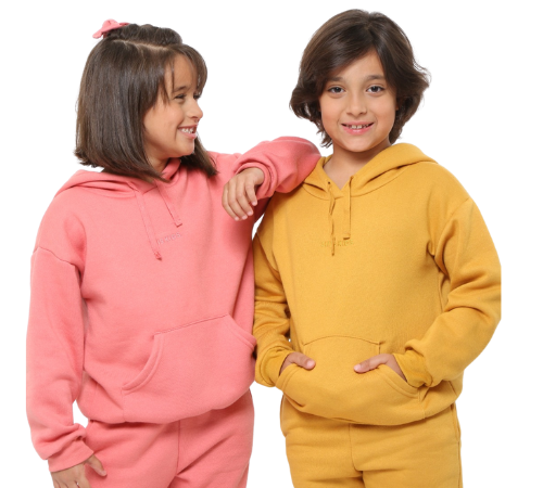 Como organizar um guarda-roupa infantil básico e confortável?